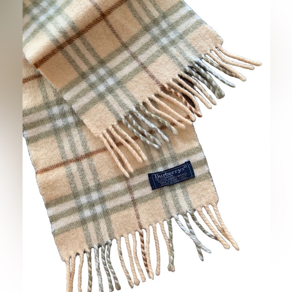 Authentic Vintage BURBERRYS Burberry Check 100% Lambswool Scarf 46” x 8” - Picture 5 of 9